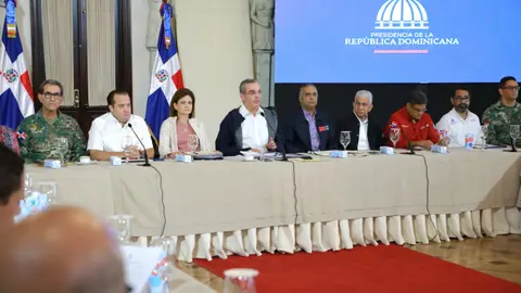Presidente dominicano encabeza reunión de emergencia por lluvias