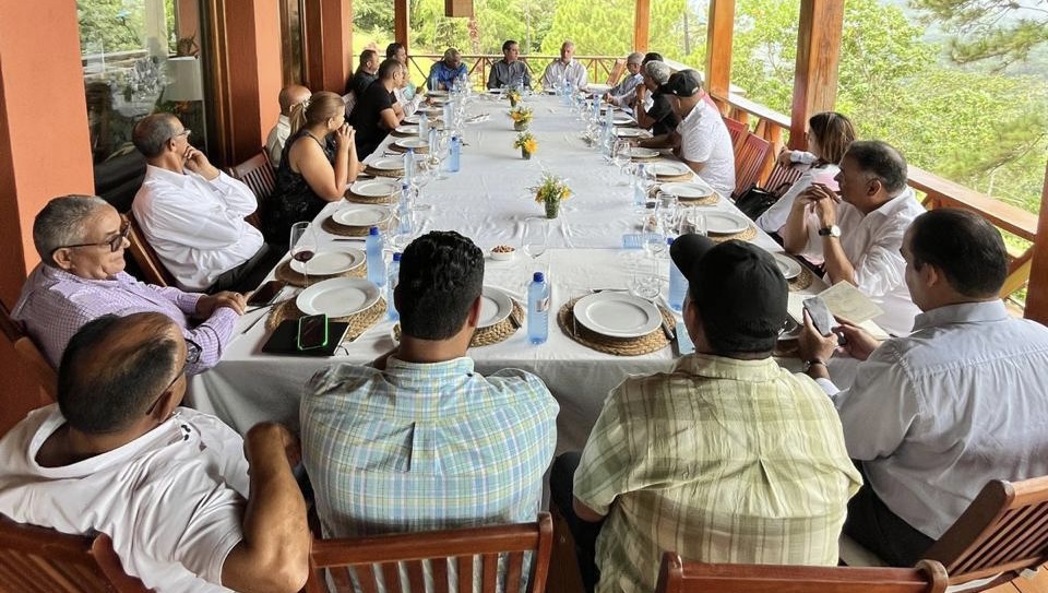 Francisco Javier García inicia trabajos como precandidato a presidencia de RD