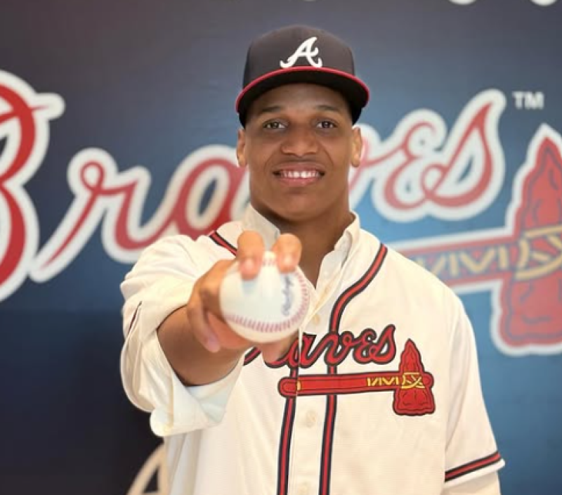 Bravos firmaron con US$ 1.8 millones a dominicano de 16 años que lanza 100 mph