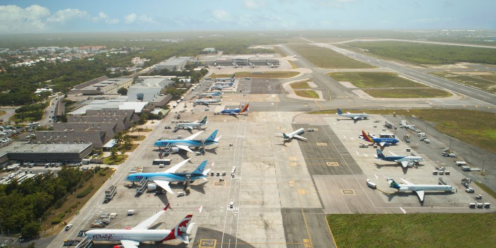 Aeropuerto de Punta Cana inició remozamiento y expansión del parqueo terminal B