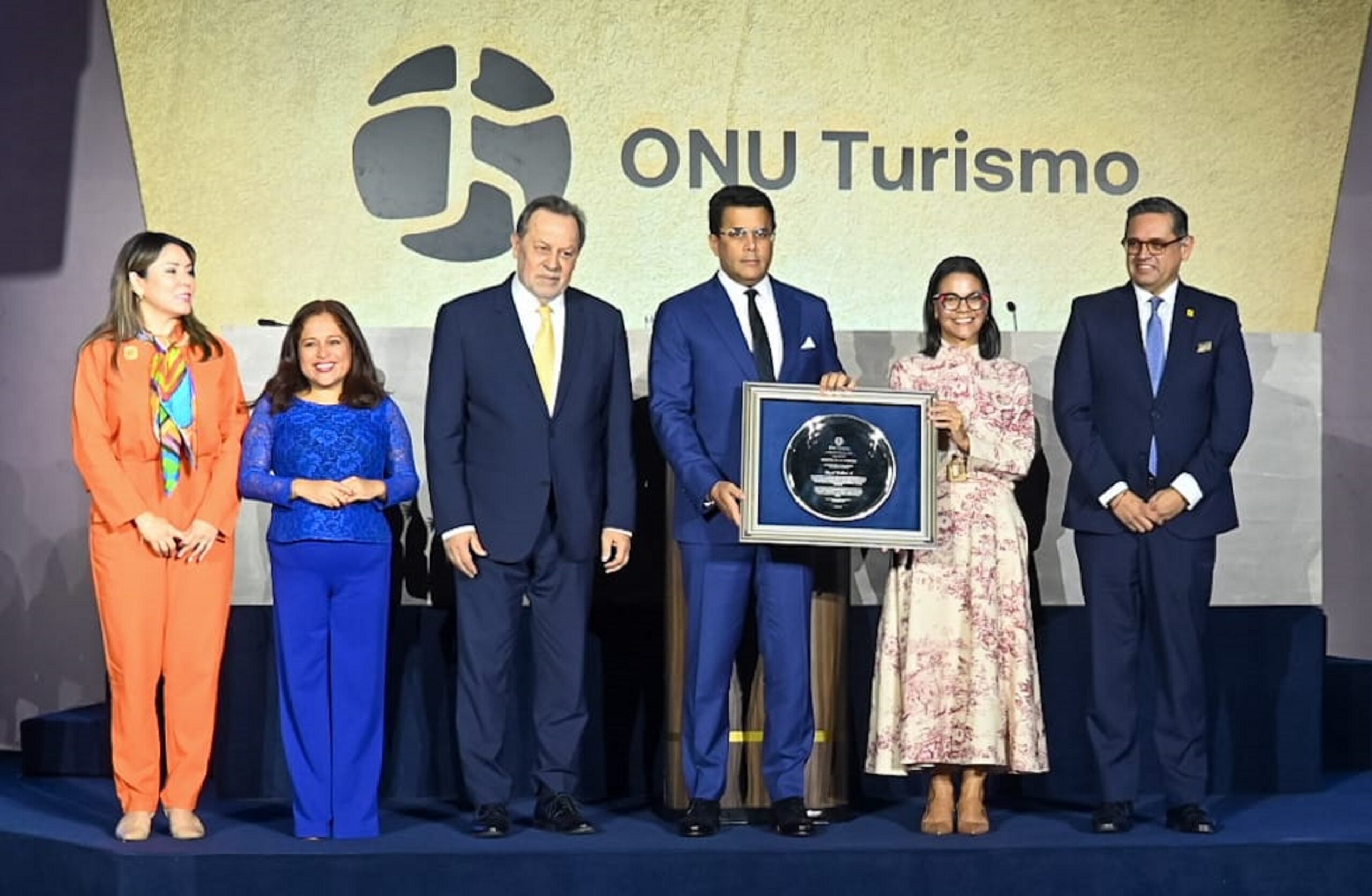 ONU Turismo Reconocen a David Collado como el mejor Ministro de Las Américas.