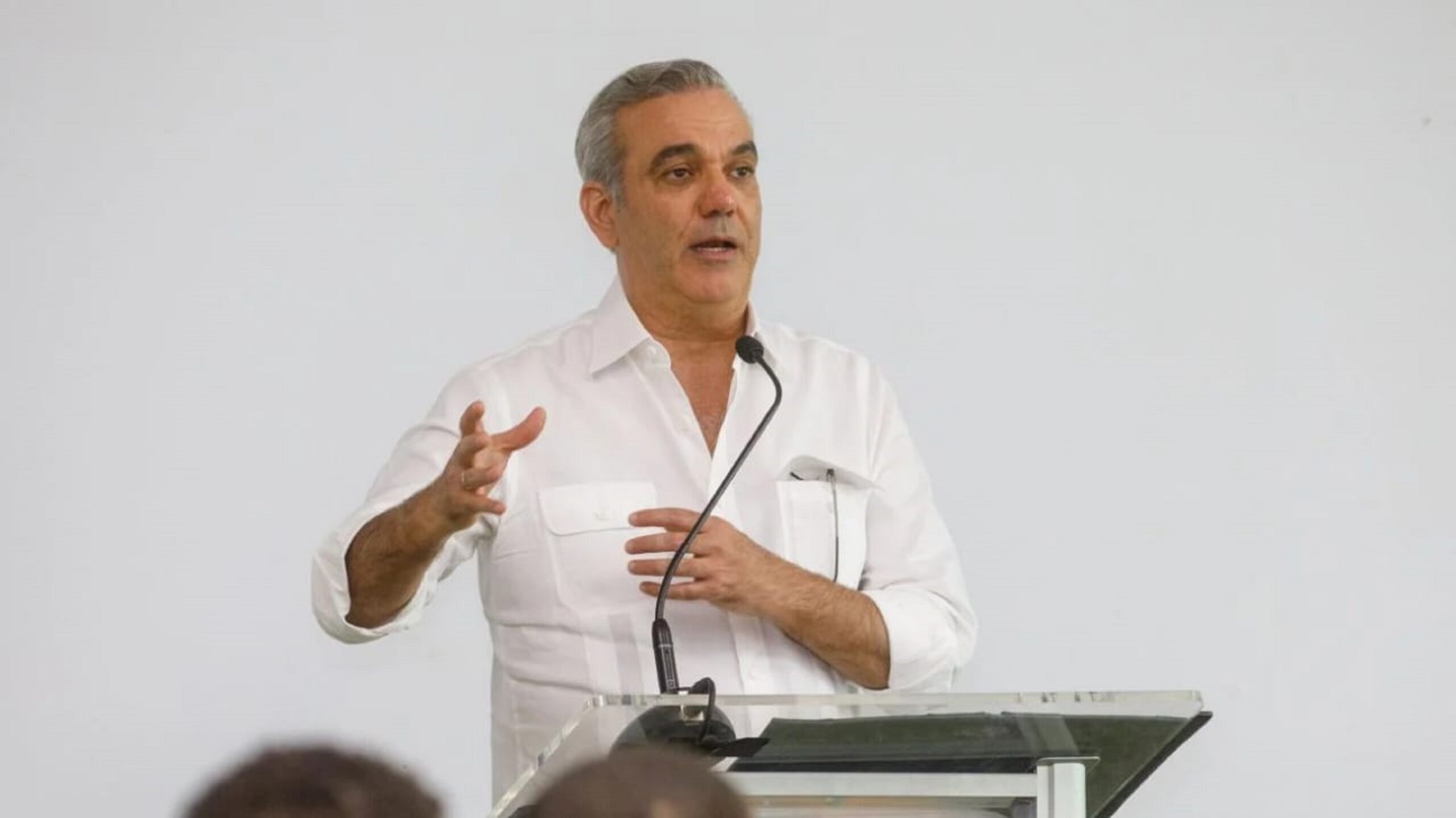 ABINADER INICIA SU JORNADA EN BARAHONA AGRADECIENDO EL CARIÑO DEL PUEBLO