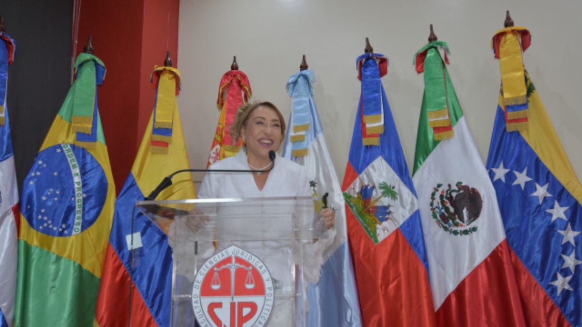 Finaliza con éxito la Primera Cumbre Mundial de Derechos con firma de Memorando de Entendimiento entre la Colegiatura Mundial de Abogadas y UNAPA