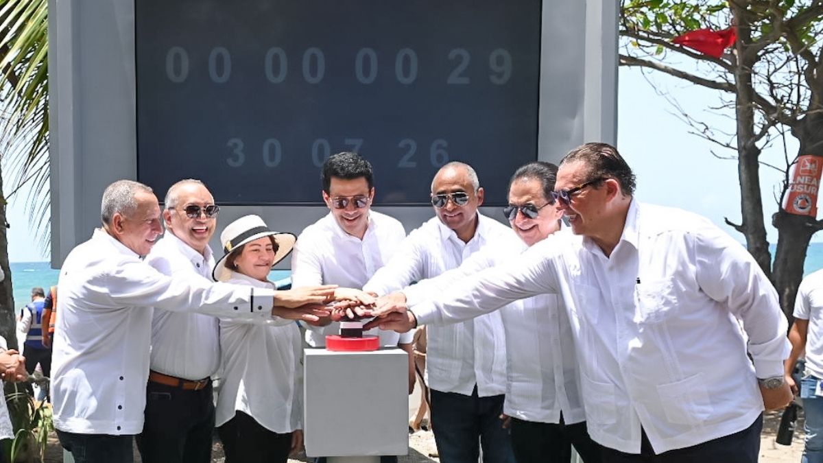 David Collado deja iniciada obras turísticas en Baní por 137 millones de pesos