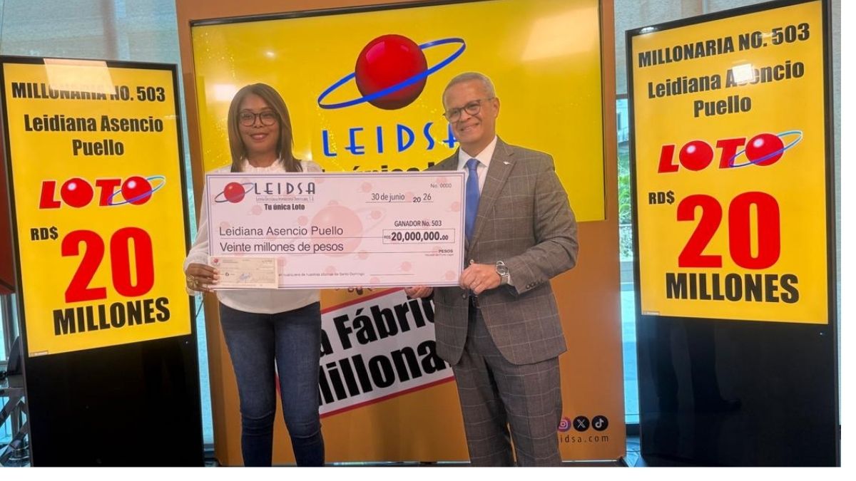 LEIDSA entrega RD$20 millones a emprendedora ganadora del Loto
