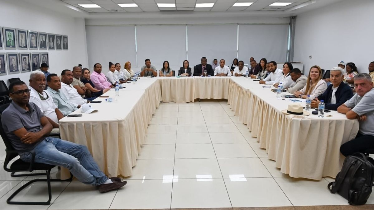 Impulsan mesa de trabajo permanente para fortalecer el turismo en Bayahíbe