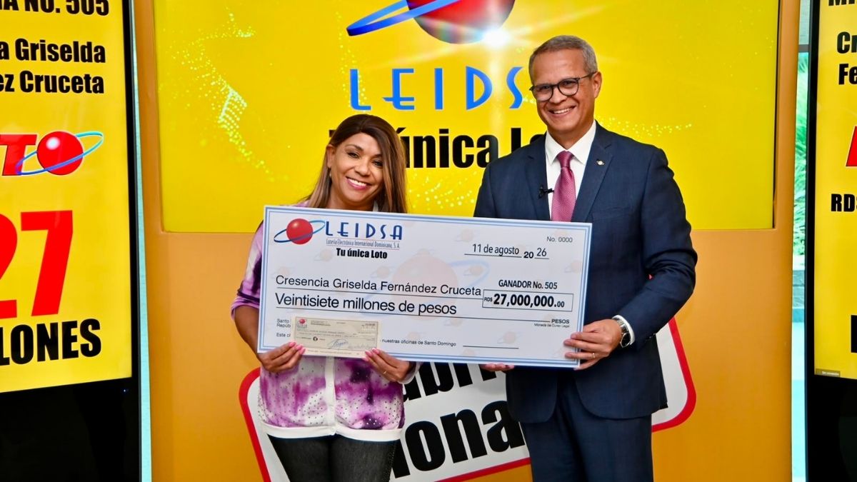 LEIDSA entrega 27 millones de pesos a dominicana residente en España ganadora del Loto