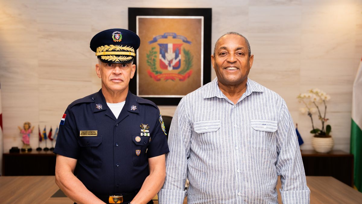 Desarrollo Provincial y Policía Nacional coordinan construcción de 34 nuevas estaciones policiales