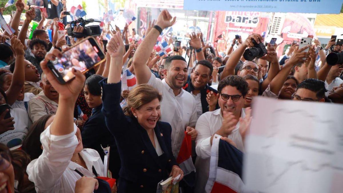 República Dominicana rompe récord con 500 horas de lectura corrida